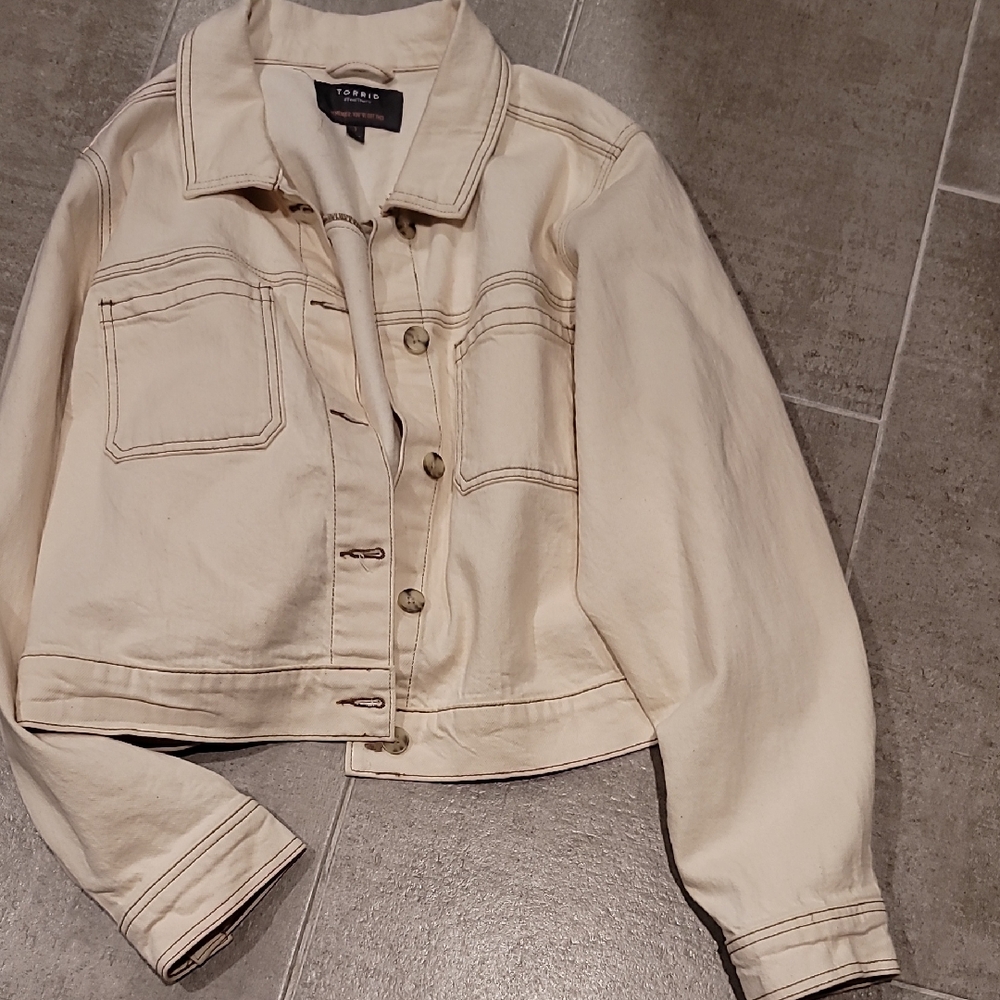 Torrid 3 Cream Denim Cropped Jacket